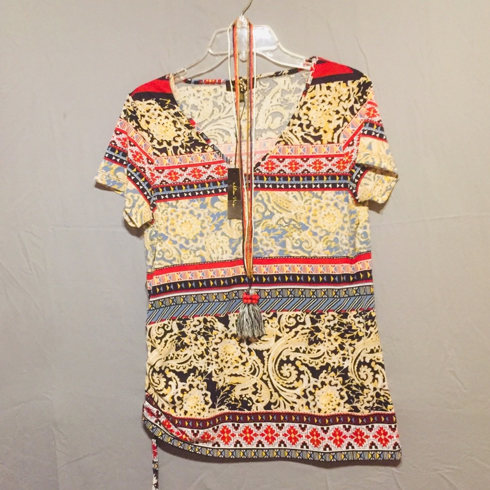 WOMENS VERY CUTE,STYLISH TOP
